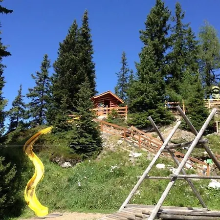 アパート Apartment, Haus Lederer *